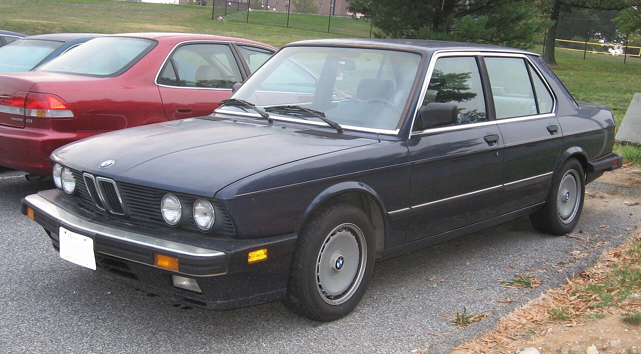 BMW 5 Series E28 (1981 – 1988)